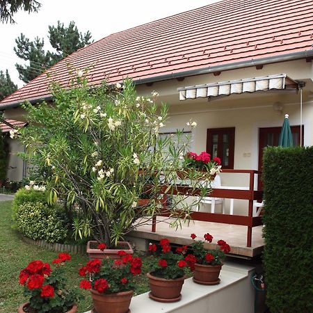 Erika Apartmanhazak Hévíz Εξωτερικό φωτογραφία