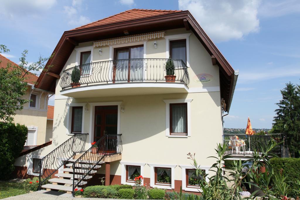 Erika Apartmanhazak Hévíz Εξωτερικό φωτογραφία