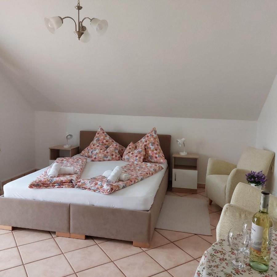 Erika Apartmanhazak Hévíz Εξωτερικό φωτογραφία