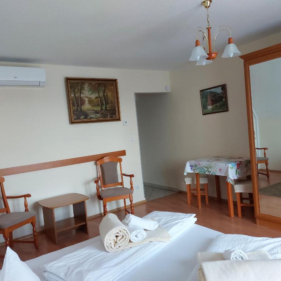 Erika Apartmanhazak Hévíz Εξωτερικό φωτογραφία
