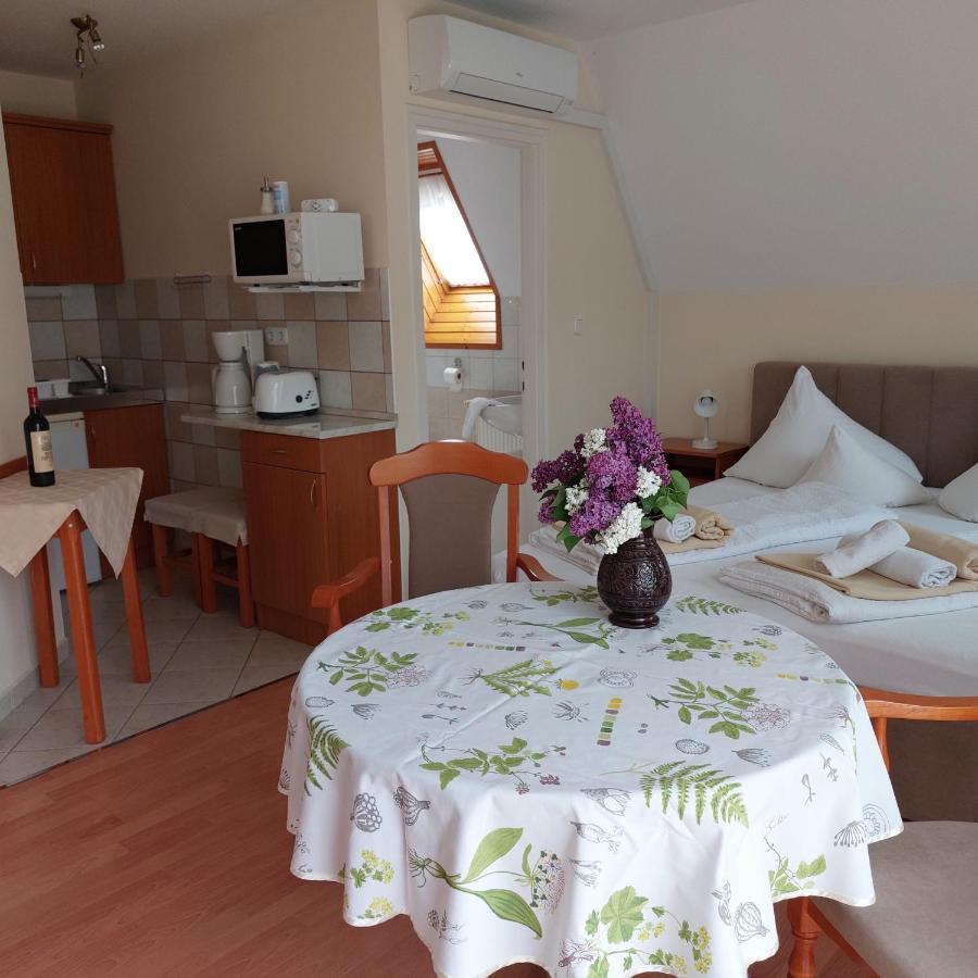 Erika Apartmanhazak Hévíz Εξωτερικό φωτογραφία
