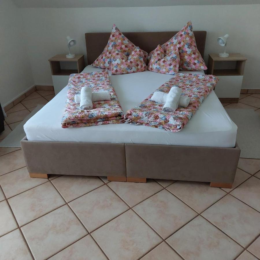 Erika Apartmanhazak Hévíz Εξωτερικό φωτογραφία