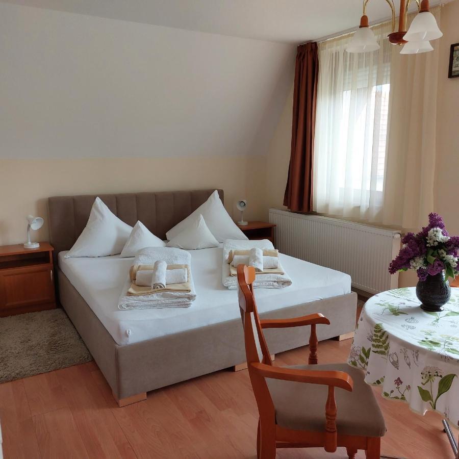 Erika Apartmanhazak Hévíz Εξωτερικό φωτογραφία