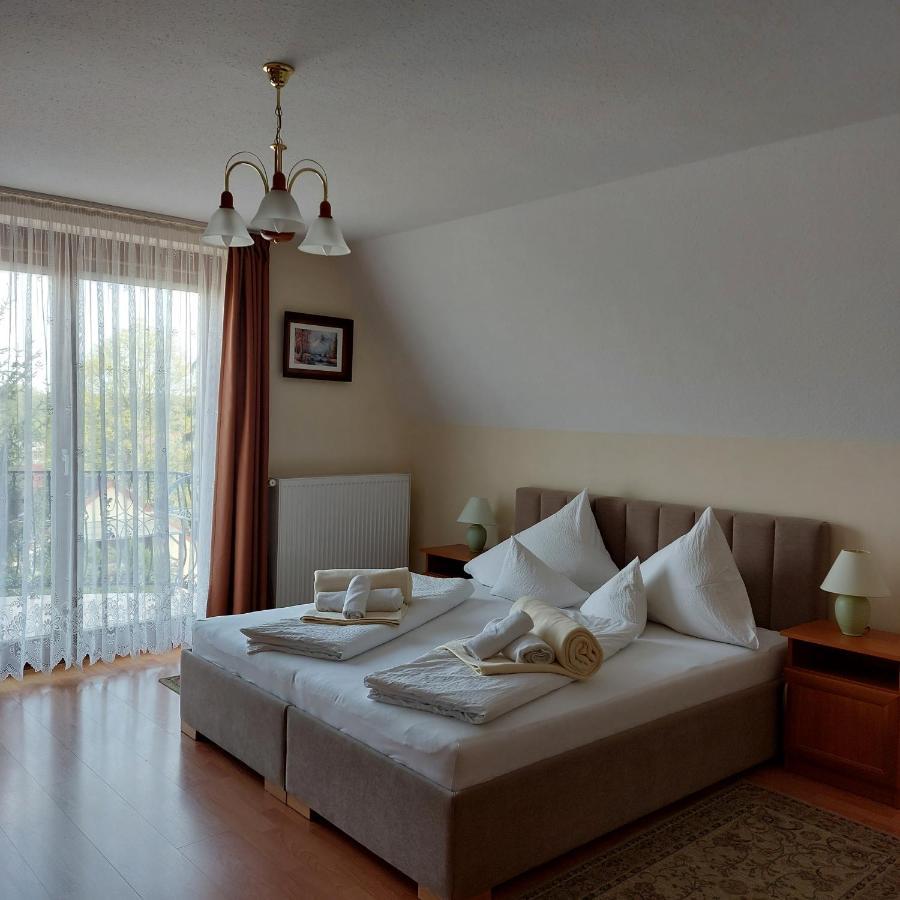 Erika Apartmanhazak Hévíz Εξωτερικό φωτογραφία
