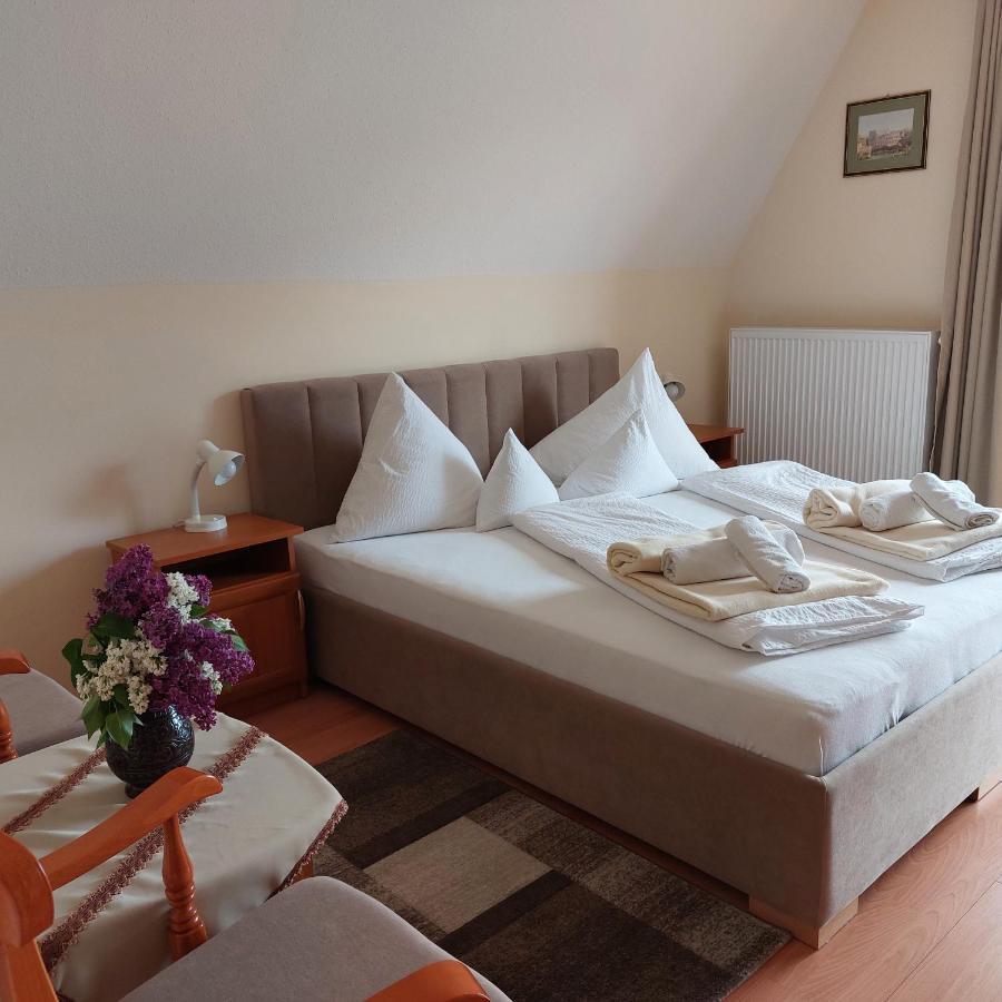 Erika Apartmanhazak Hévíz Εξωτερικό φωτογραφία
