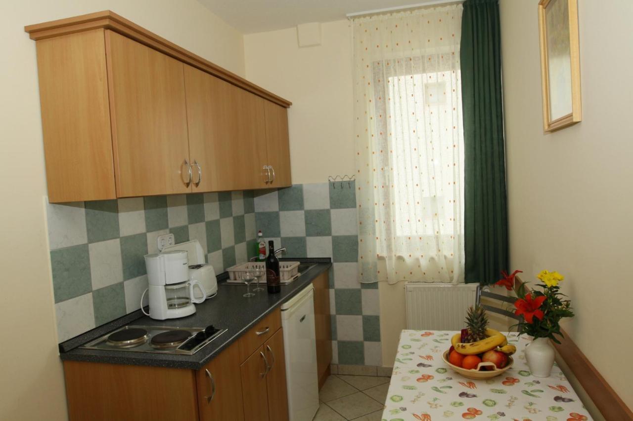 Erika Apartmanhazak Hévíz Εξωτερικό φωτογραφία