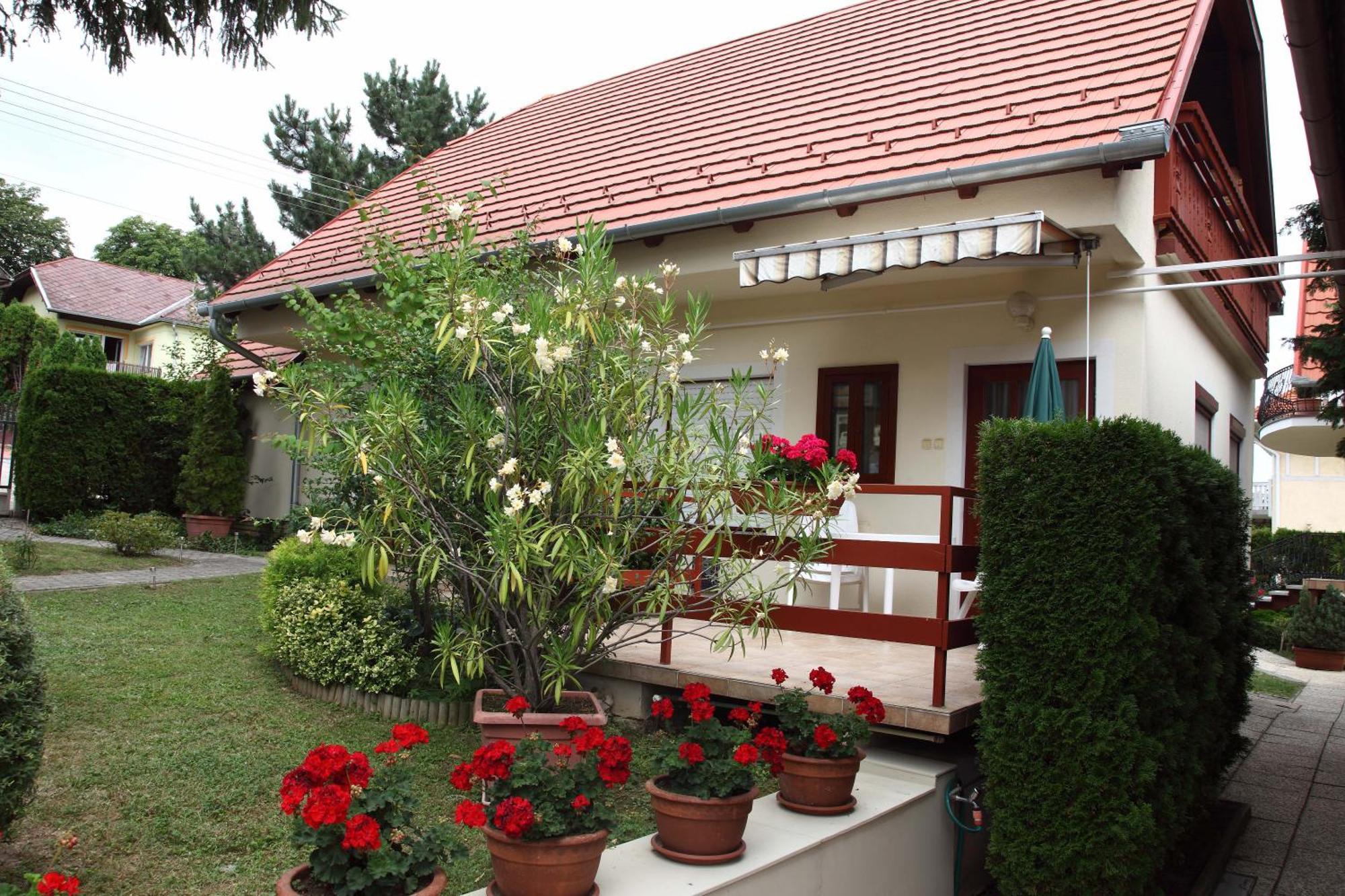 Erika Apartmanhazak Hévíz Εξωτερικό φωτογραφία