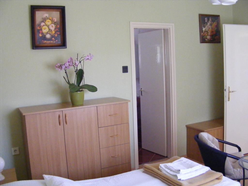 Erika Apartmanhazak Hévíz Εξωτερικό φωτογραφία