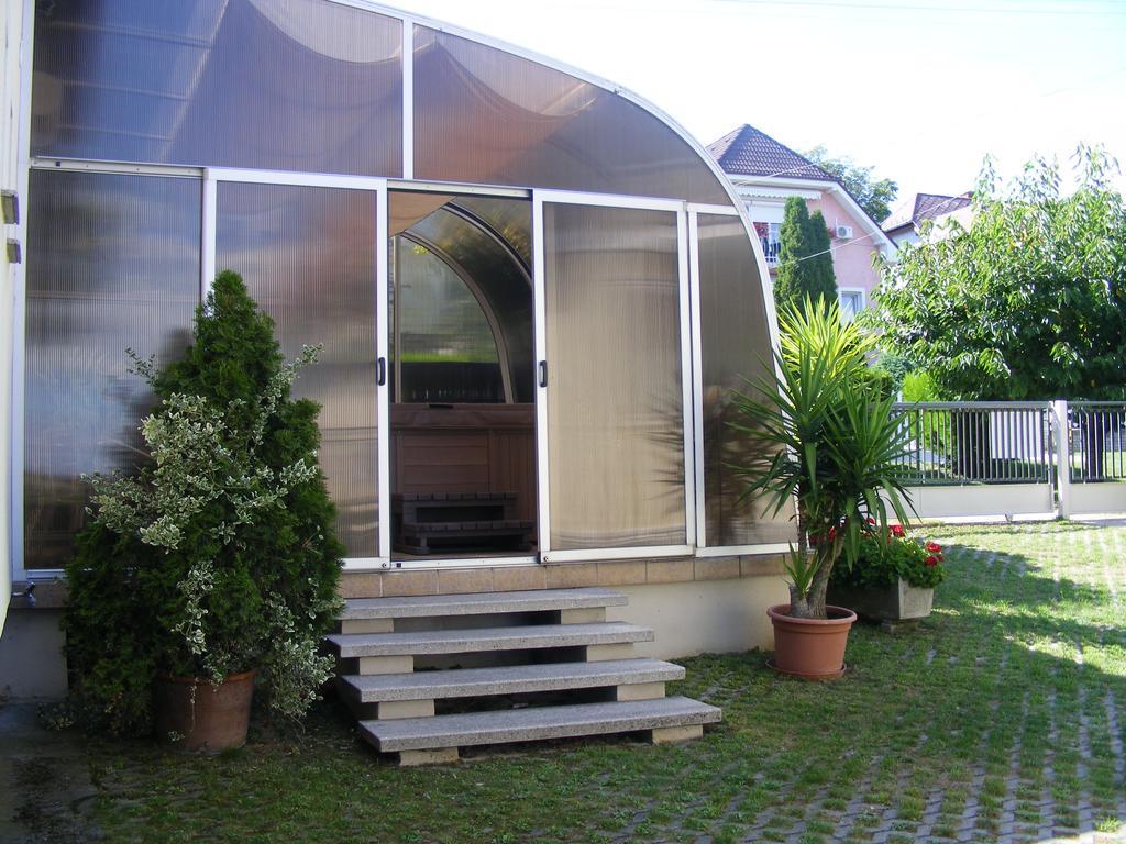 Erika Apartmanhazak Hévíz Εξωτερικό φωτογραφία