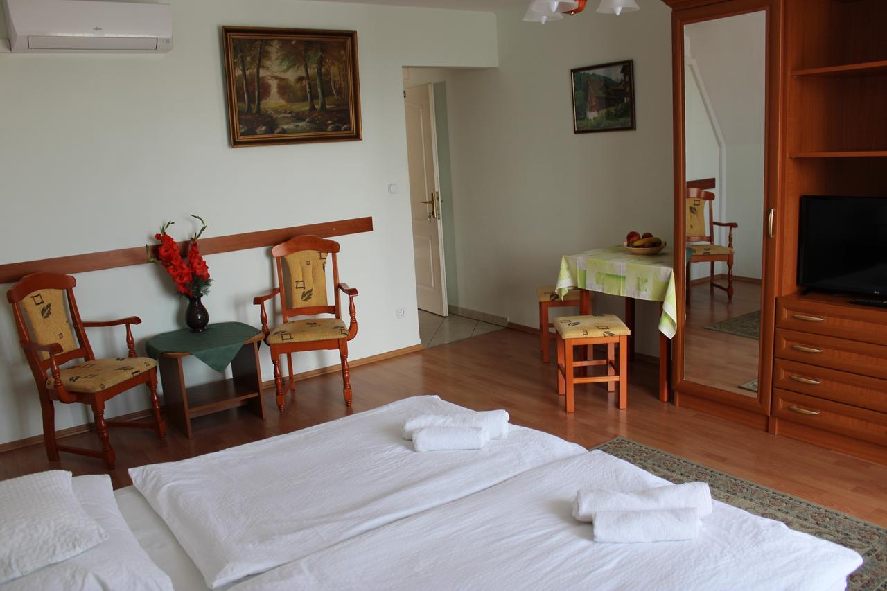 Erika Apartmanhazak Hévíz Εξωτερικό φωτογραφία