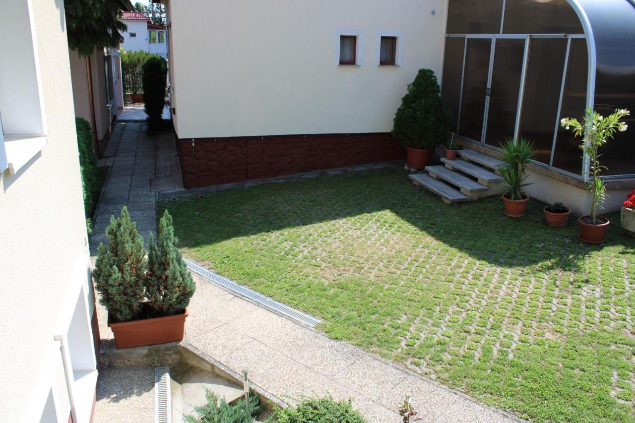 Erika Apartmanhazak Hévíz Εξωτερικό φωτογραφία